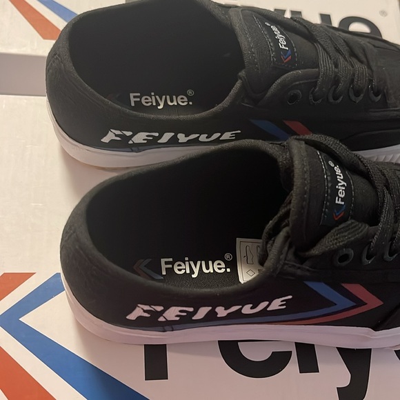 Womens size 6, Feiyue black platform canvas shoe, NIB - Picture 9 of 10